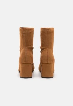 Even&Odd Korte Laarzen - Cognac 9 Even&Odd Korte Laarzen - Cognac -Even&Odd 05a5da9f3f7941a19d2f2a42bafe42b7