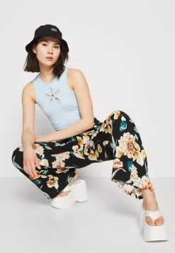 Even&Odd Top - Light Blue 9 Even&Odd Top - Light Blue -Even&Odd 89c7dfed9f4c410094ea8602c719e00c