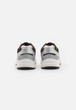 Even&Odd Sneakers Laag - Brown -Even&Odd 906957801f194fdab48529a96999945d