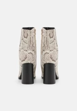 Korte Laarzen - Multi-Coloured 9 Korte Laarzen - Multi-Coloured -Even&Odd 93b03e5a57e3437a9464ad323122a71d