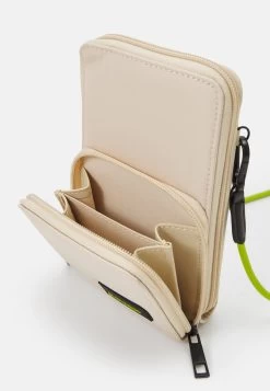 Even&Odd Telefoonhoesje -Beige -Even&Odd d787616da88f4b969dfa363a482a4c0d